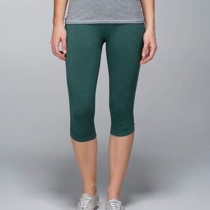 Lululemon In The Flow Crop II